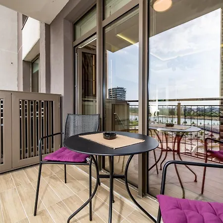 Apartment Waterfront Bramar *